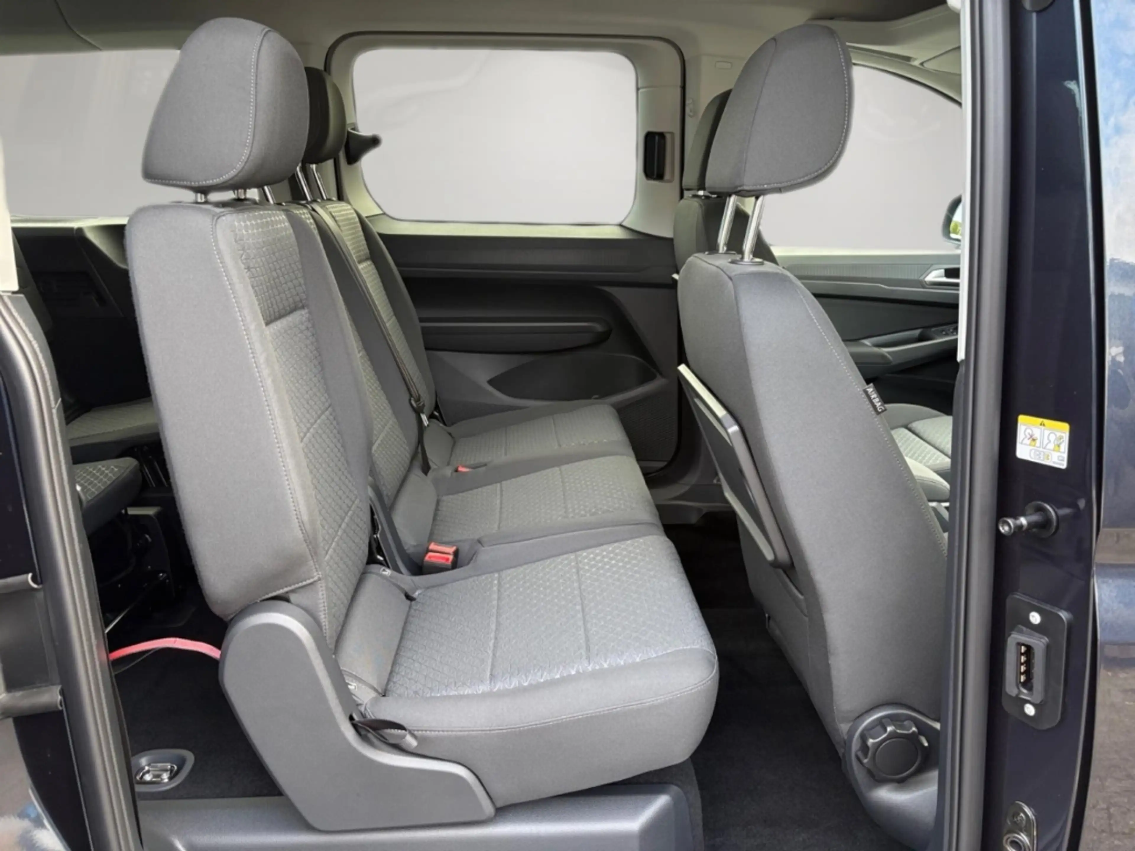 Ford Grand Tourneo Titanium 1,5l EcoBoost AT AHK Navi Digitales Cockp — photo 14