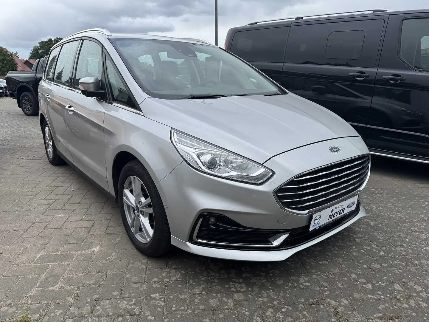 Ford Galaxy 2.0 EcoBlue Titanium Navi/AHK Stříbrná - 1