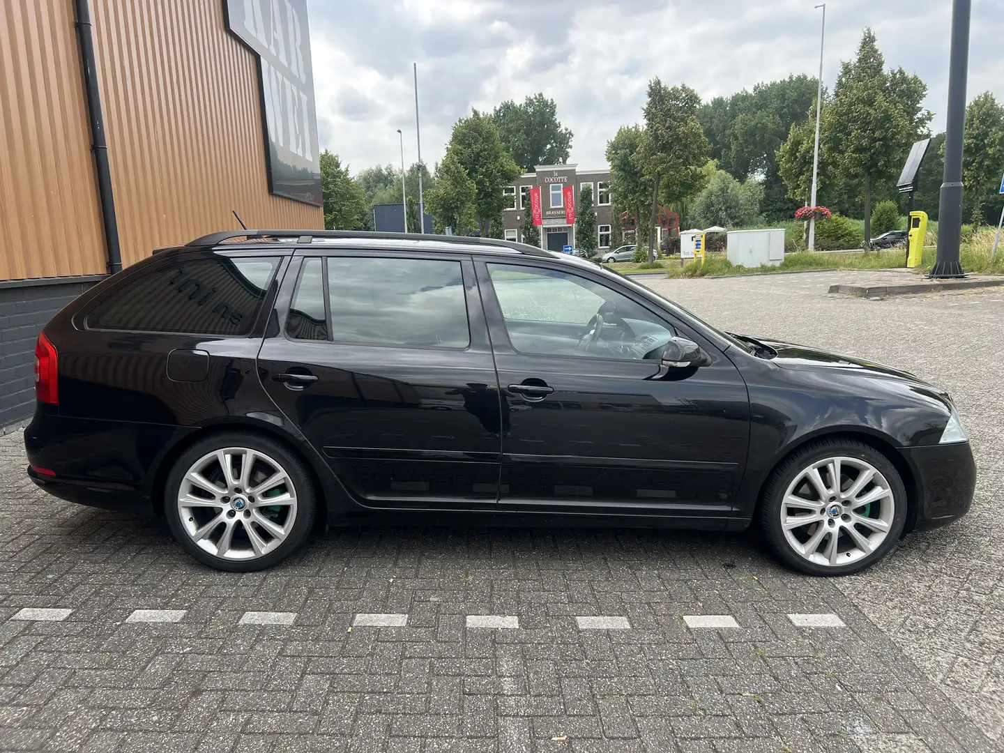 Skoda Octavia 2.0 TFSI RS Zwart - 1