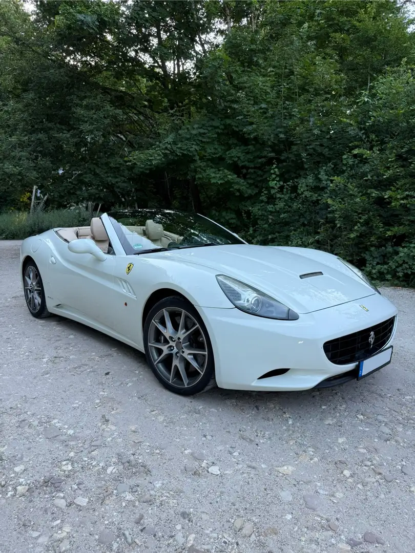 Ferrari California Top gepflegt | frischer Service - 2