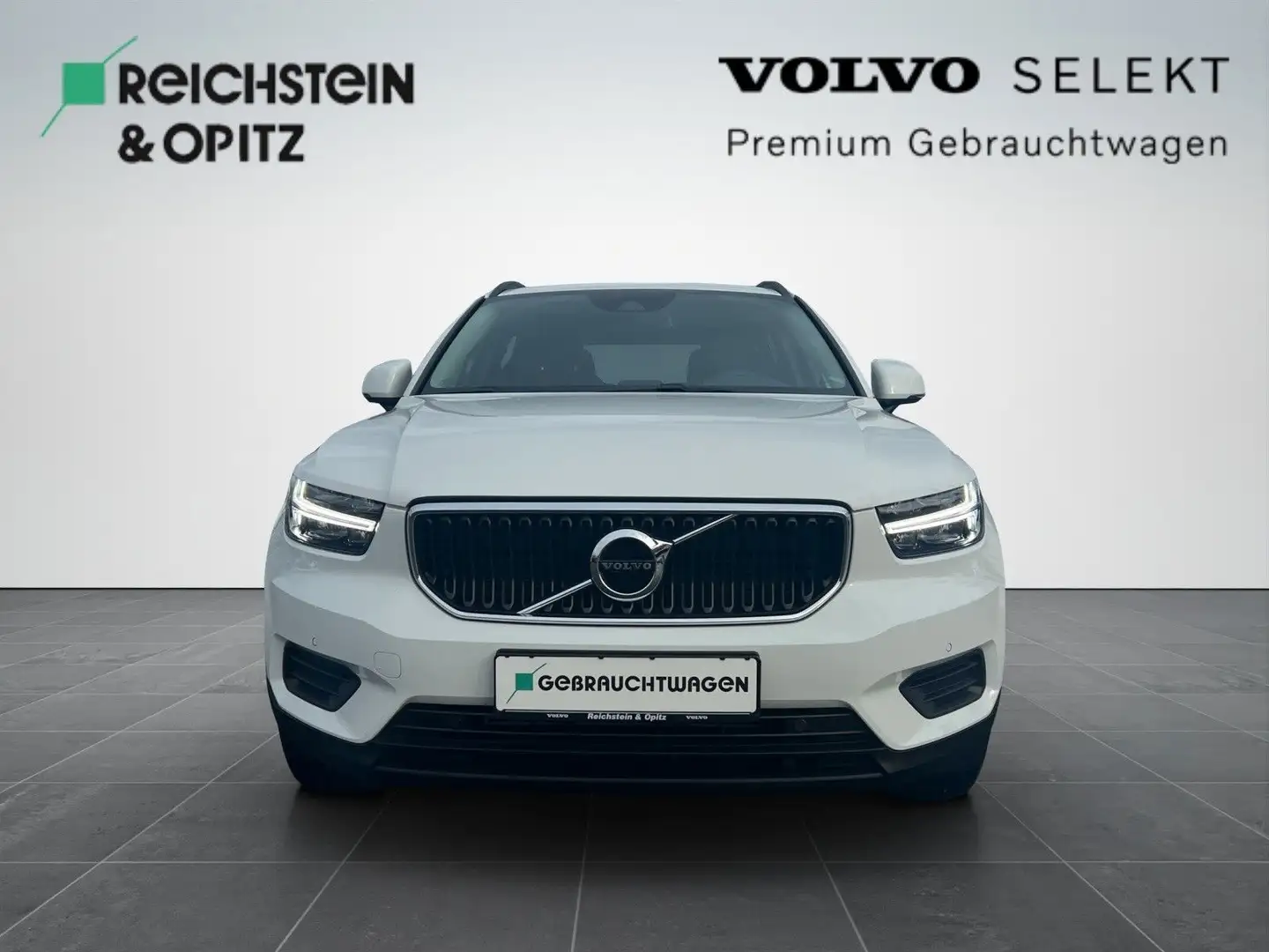 Volvo XC40 T3 Geartronic 2WD Momentum Core Weiß - 2