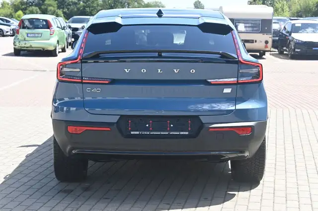 Volvo C40 view 4