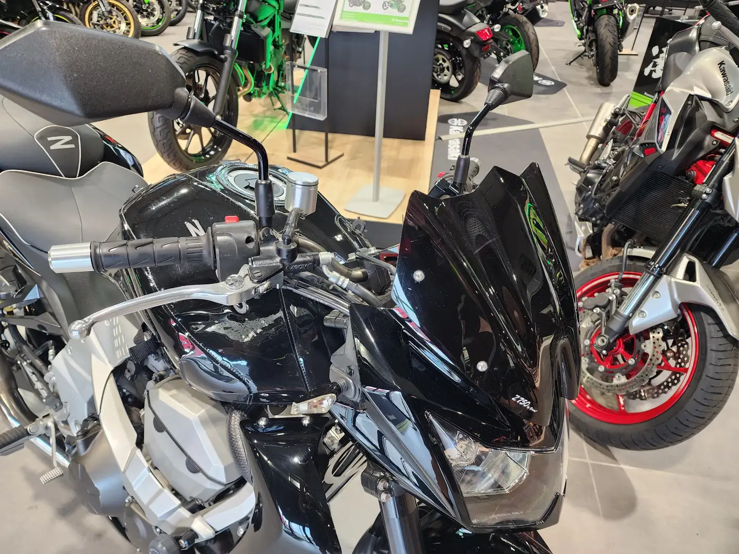 Kawasaki Z 750 Noir - 2