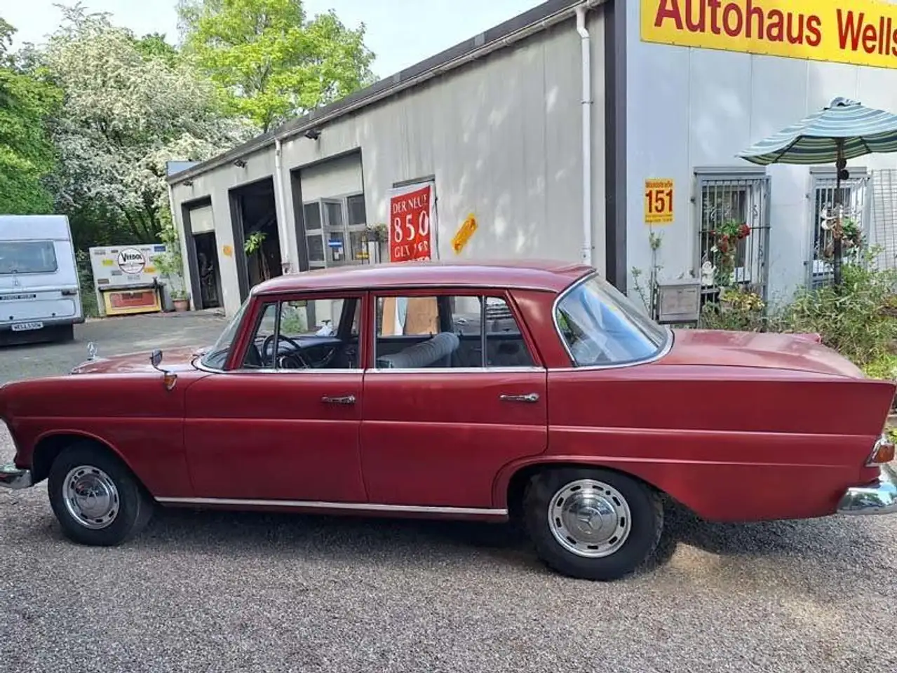 Mercedes-Benz 190 Diesel W110 Heckflosse, foto 2