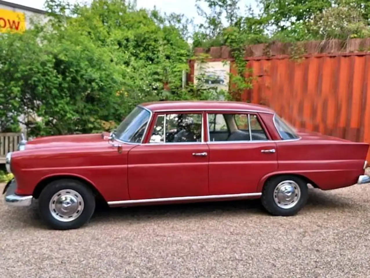 Mercedes-Benz 190 Diesel W110 Heckflosse, foto 1