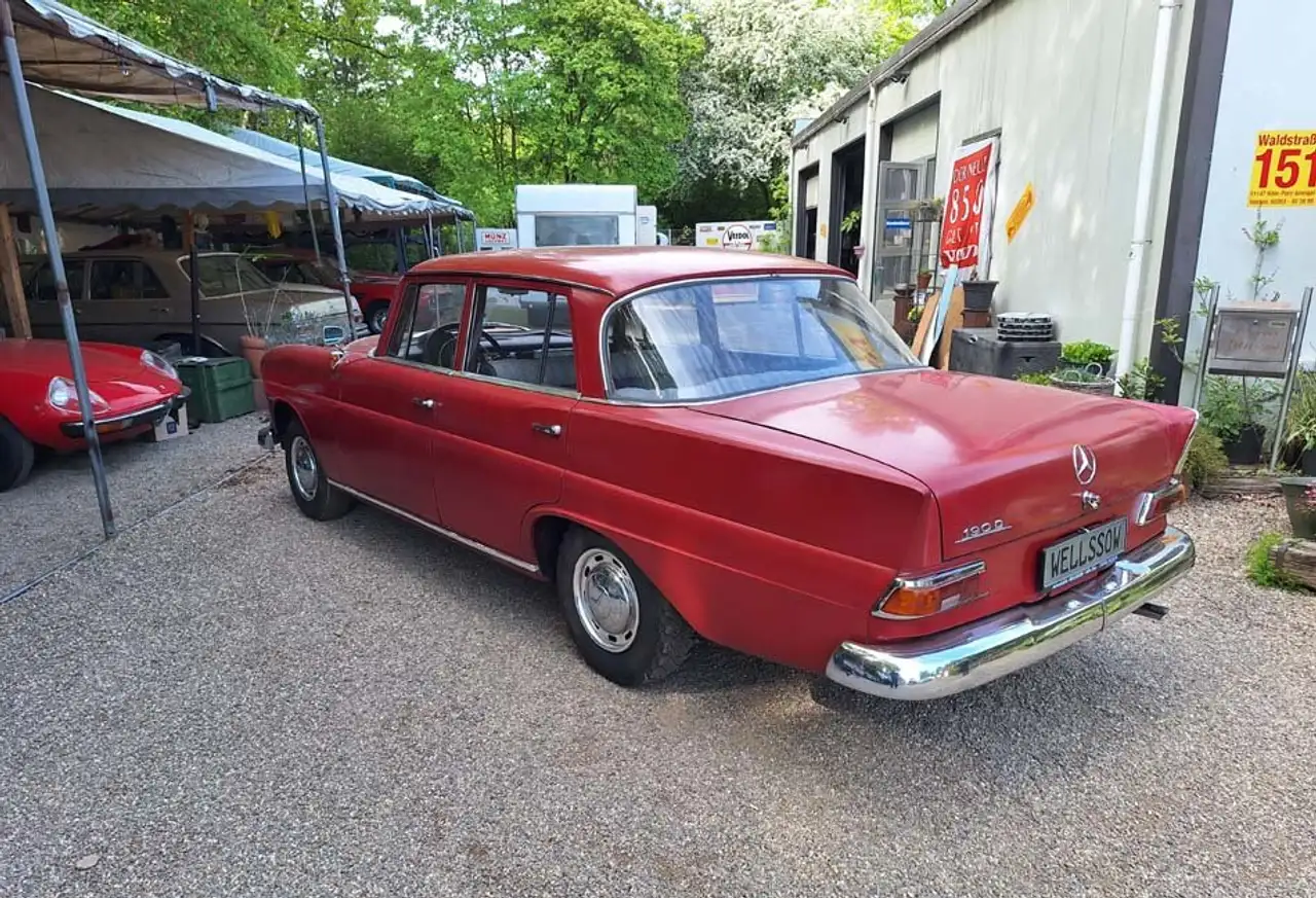 Mercedes-Benz 190 Diesel W110 Heckflosse, foto 4