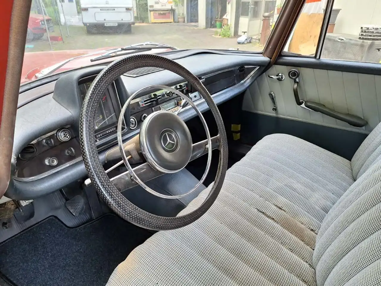 Mercedes-Benz 190 Diesel W110 Heckflosse, foto 6