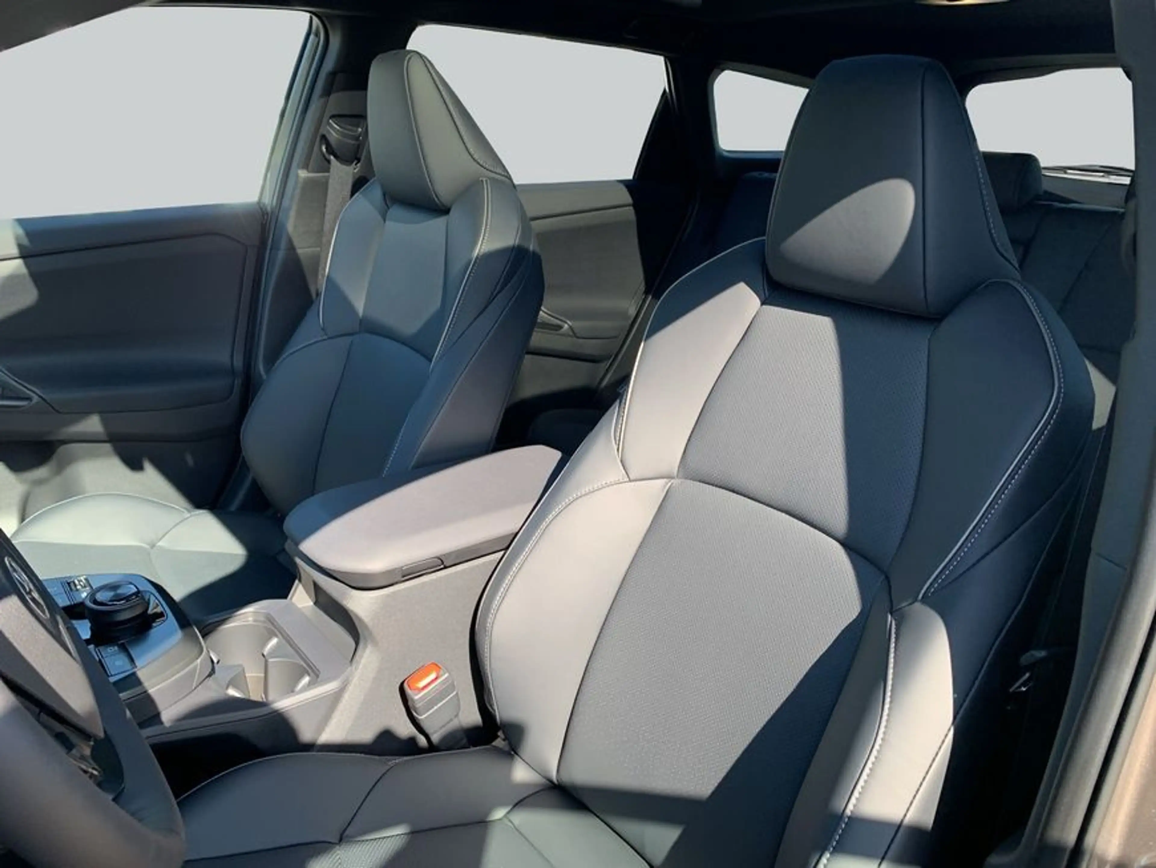 Toyota bZ4X AWD Touring Lounge 280 kW, 5-türig (Strom) — photo 11