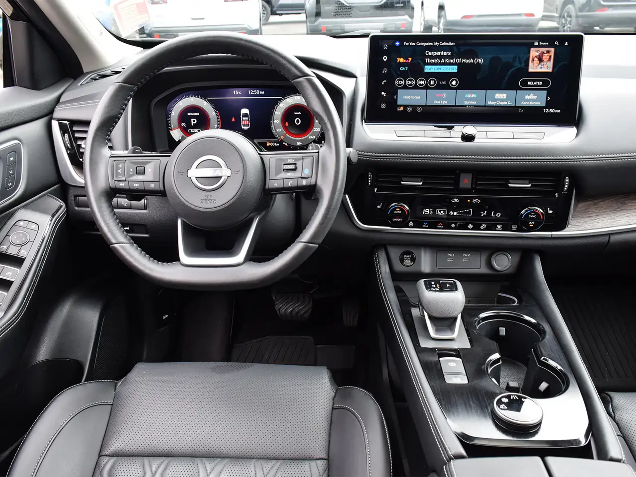 Nissan Rogue снимка Nissan Rogue
