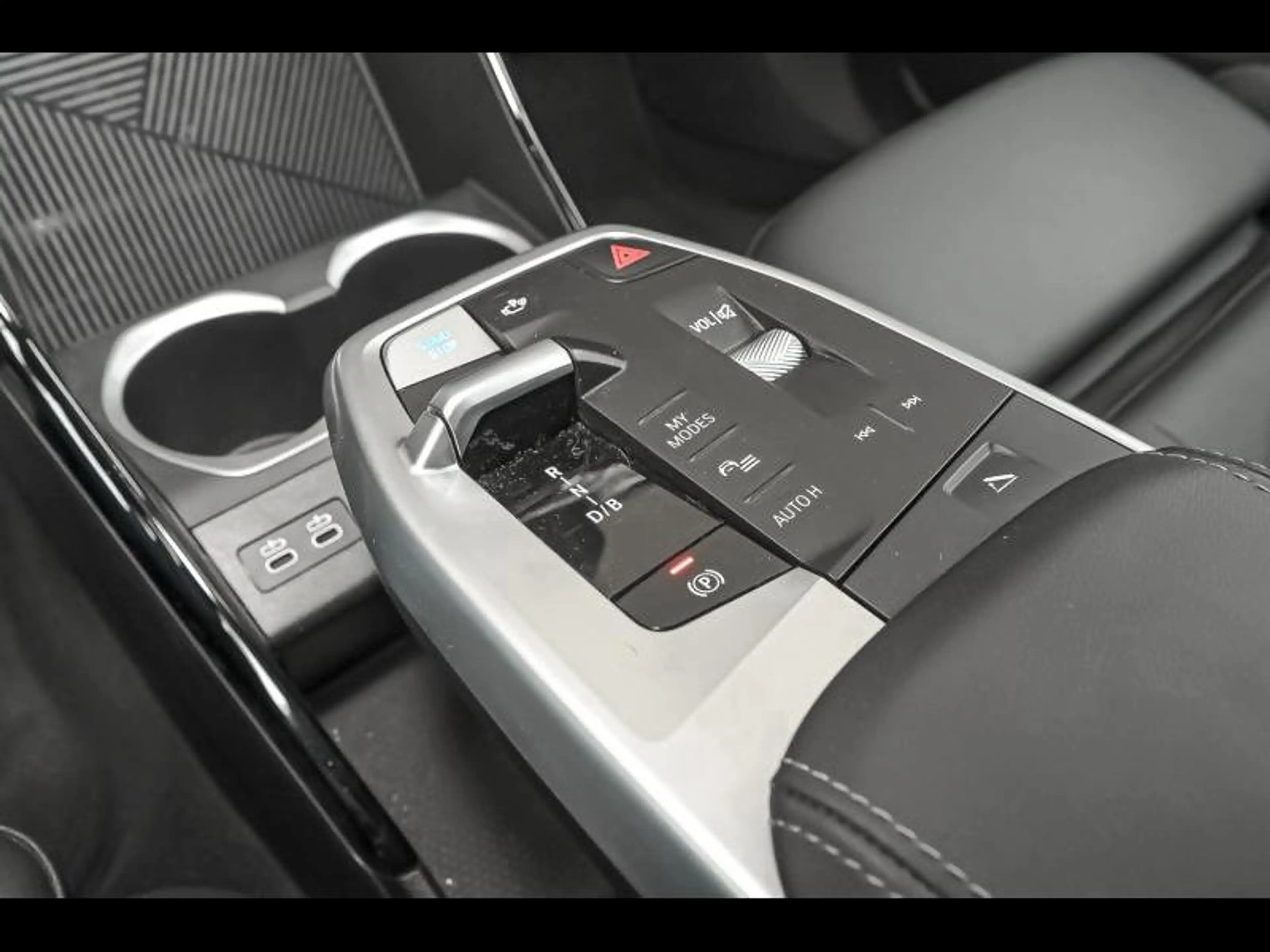 BMW iX2 M Sportpakket — photo 11