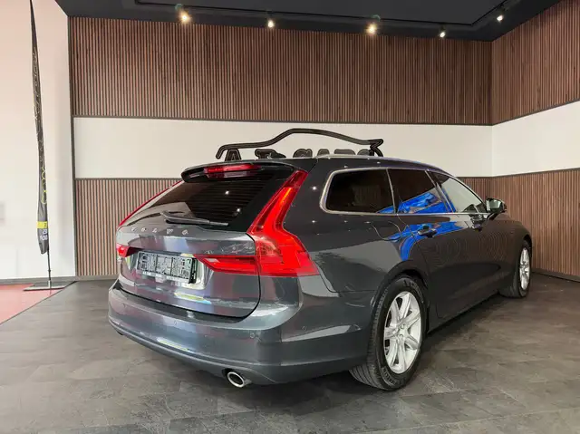 Volvo V90 view 6