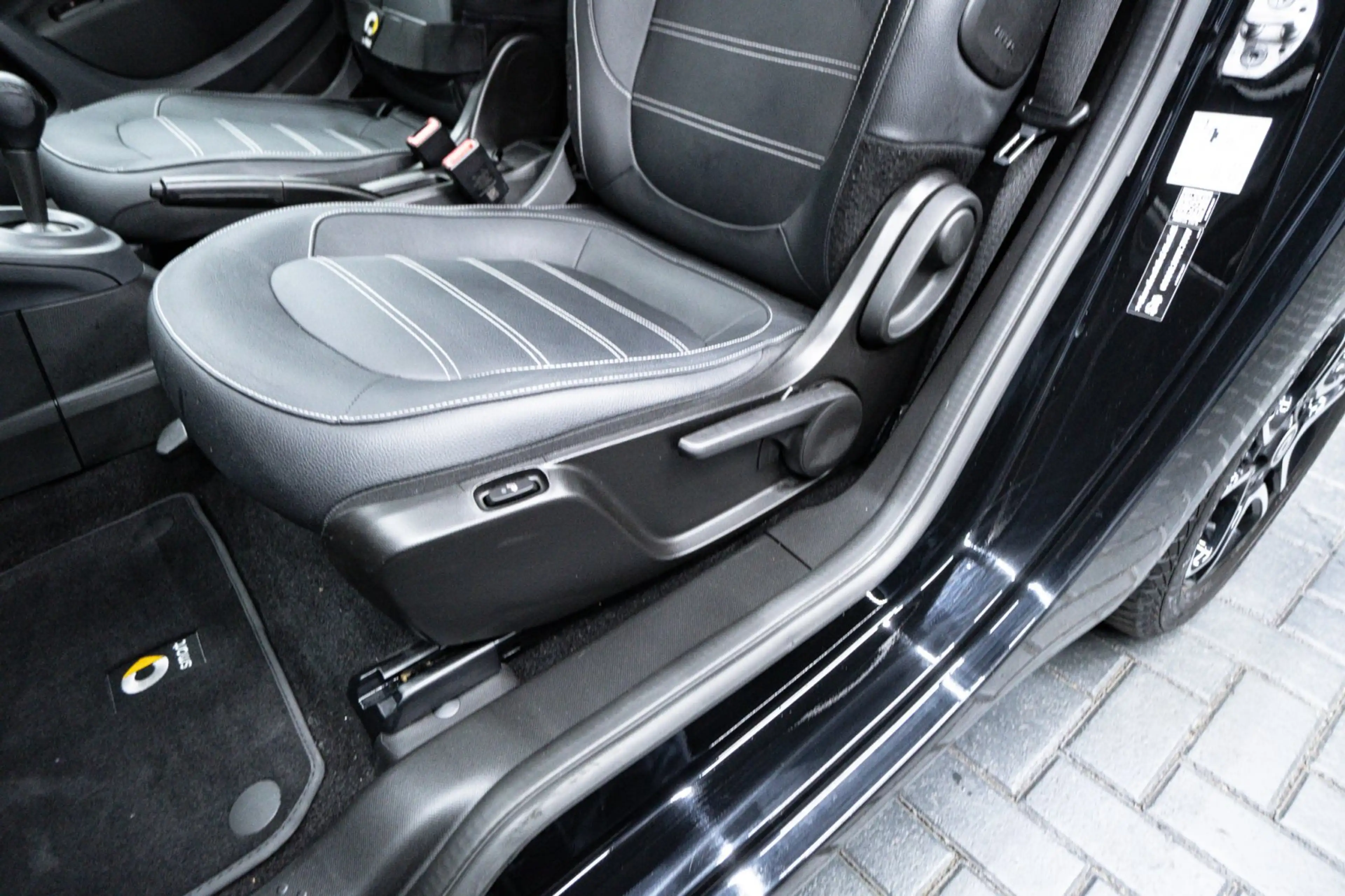 smart forTwo turbo Coupe Leder Pano LED  prime — photo 13