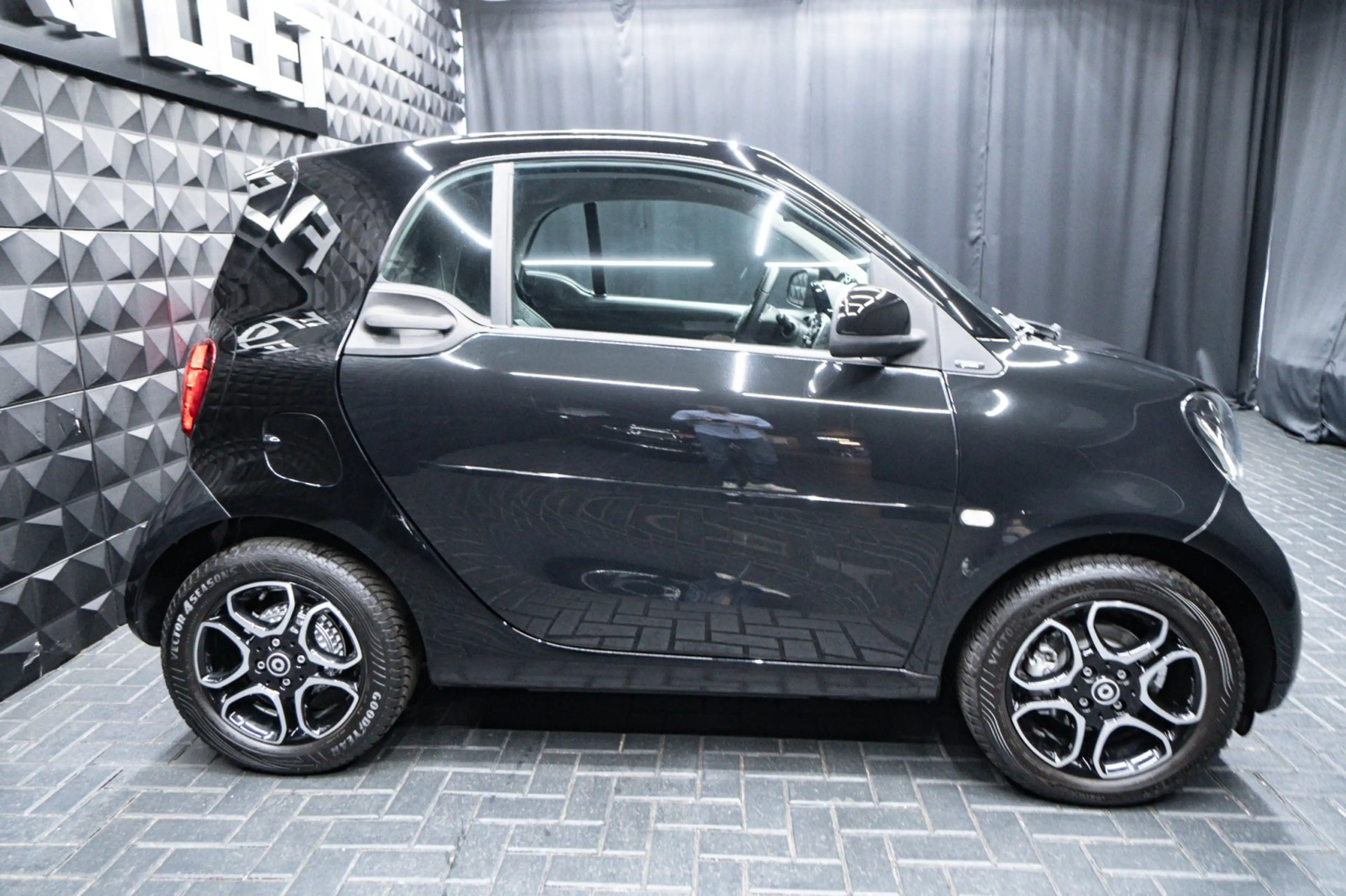 smart forTwo turbo Coupe Leder Pano LED  prime — photo 7