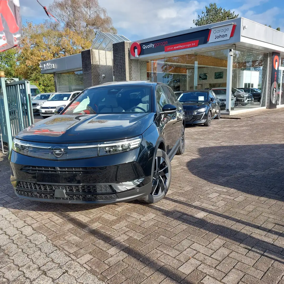 Opel Grandland 1.2 DI Automatik GS Pano dak Zwart - 2