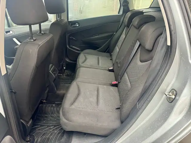 Peugeot 308 view 12