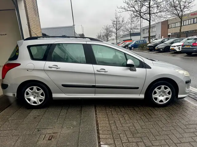 Peugeot 308 view 14