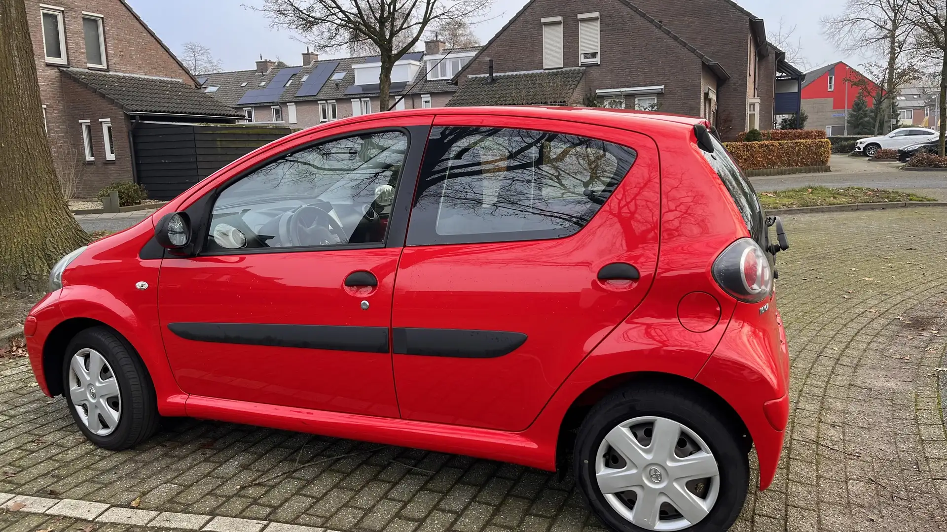 Toyota Aygo 1.0-12V Access Rood - 2