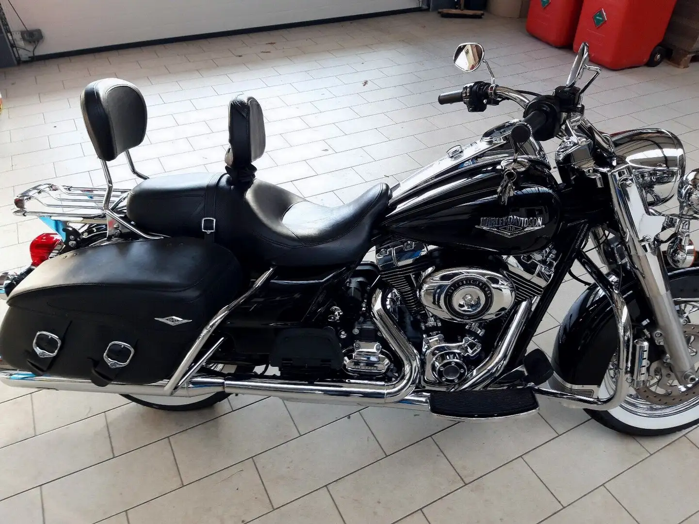 Harley-Davidson Road King Classic 103 crna - 2