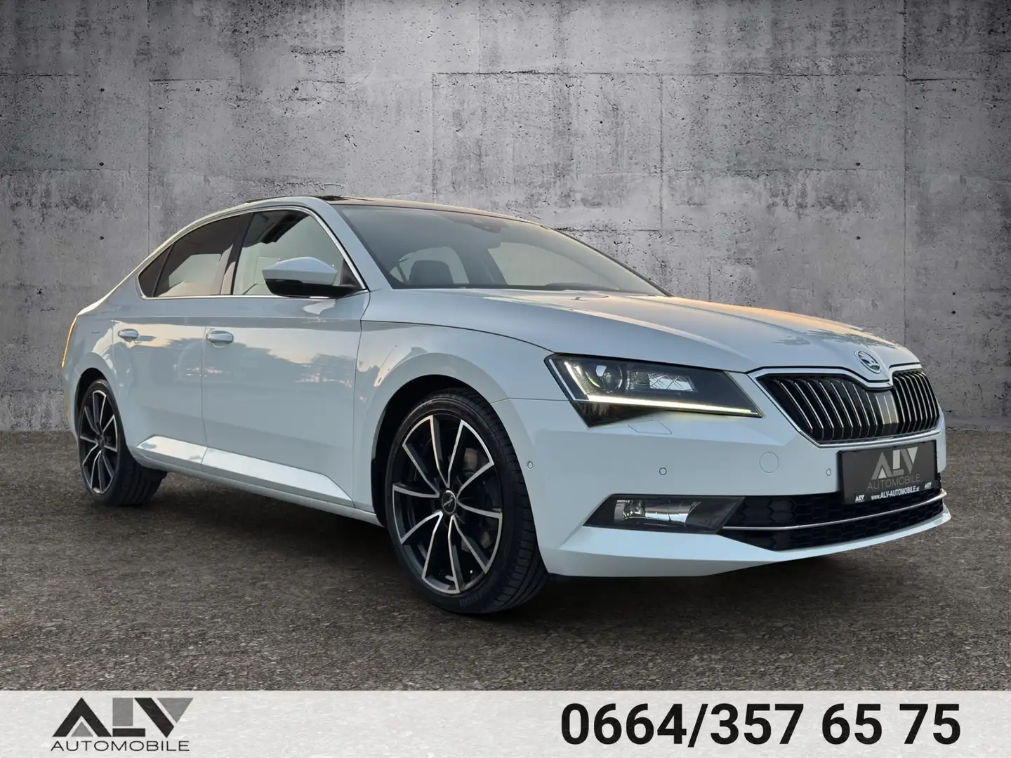 Skoda Superb Style 2,0 TDI Limousine Pano|LED|DSG Automatik Білий - 1