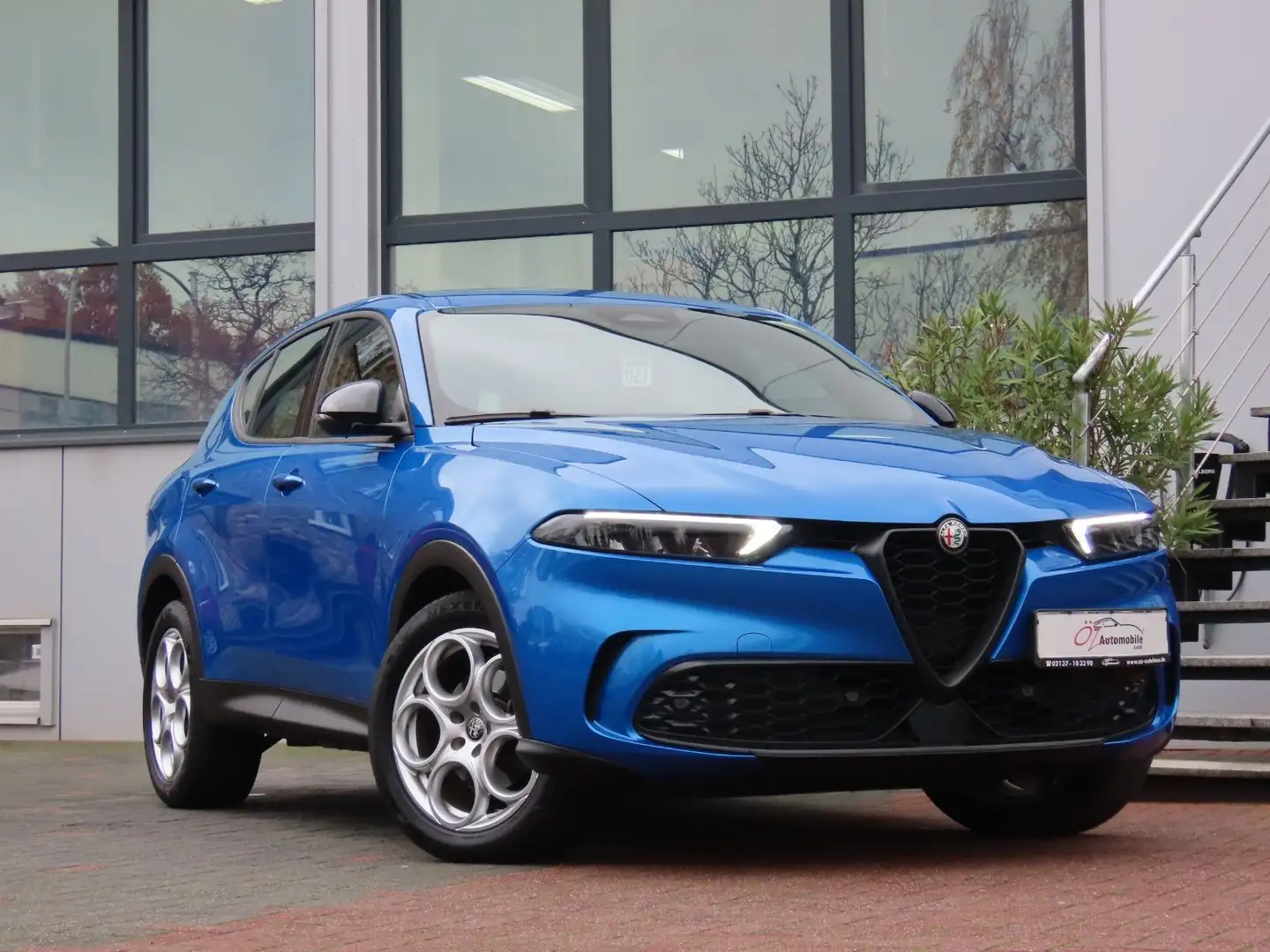 Alfa Romeo Tonale 1.5 T Hybrid 96kW DCT Blau - 1