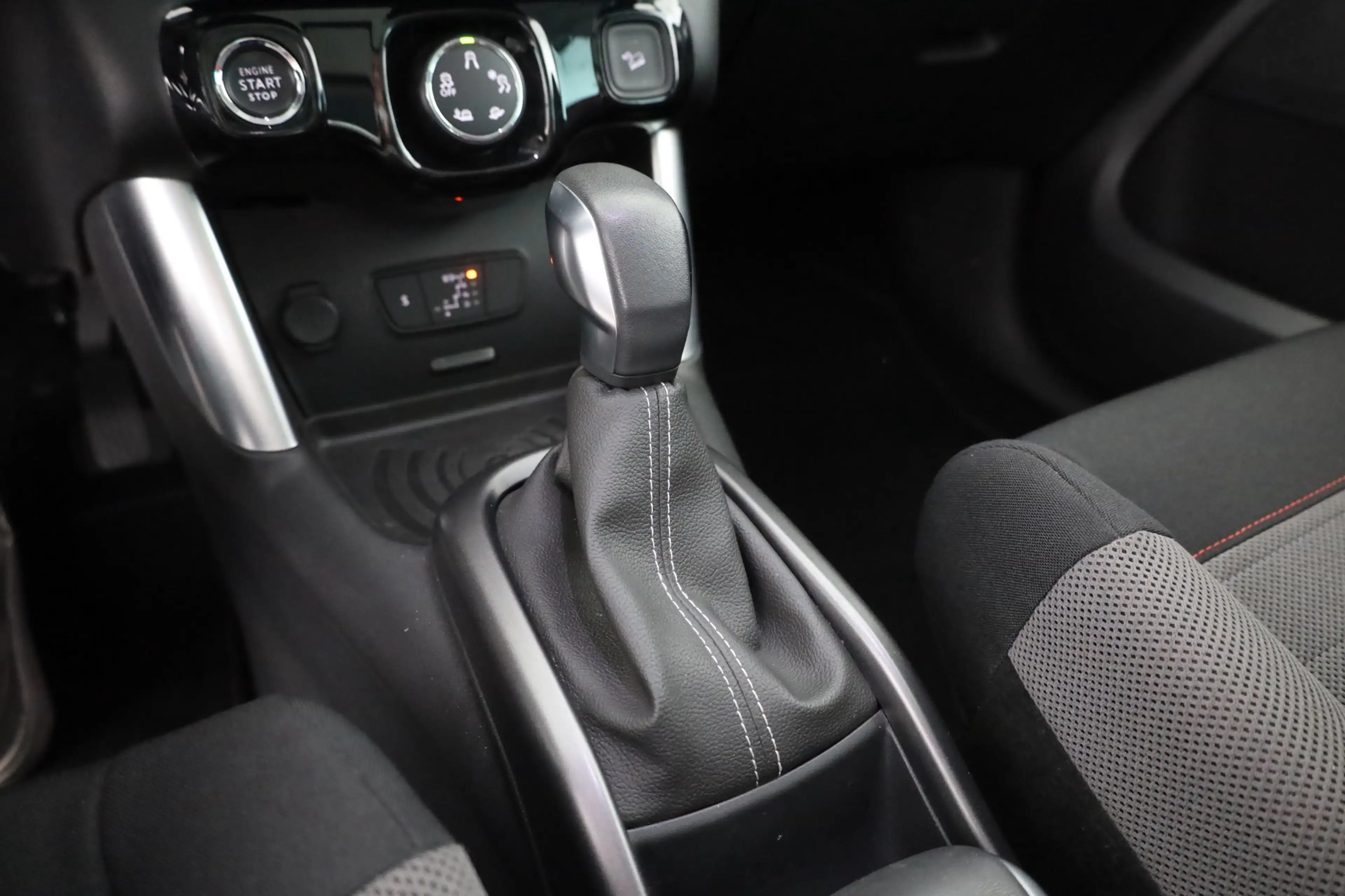 Citroen C3 Aircross 1.2 PureTech Aut. Head-Up Panorama — photo 15