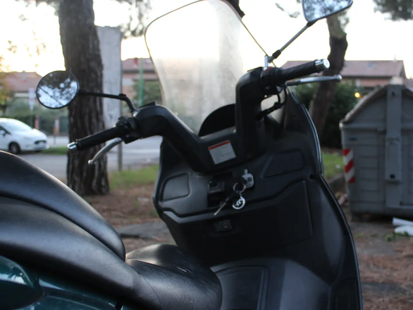 Suzuki Burgman 250 Verde - 2