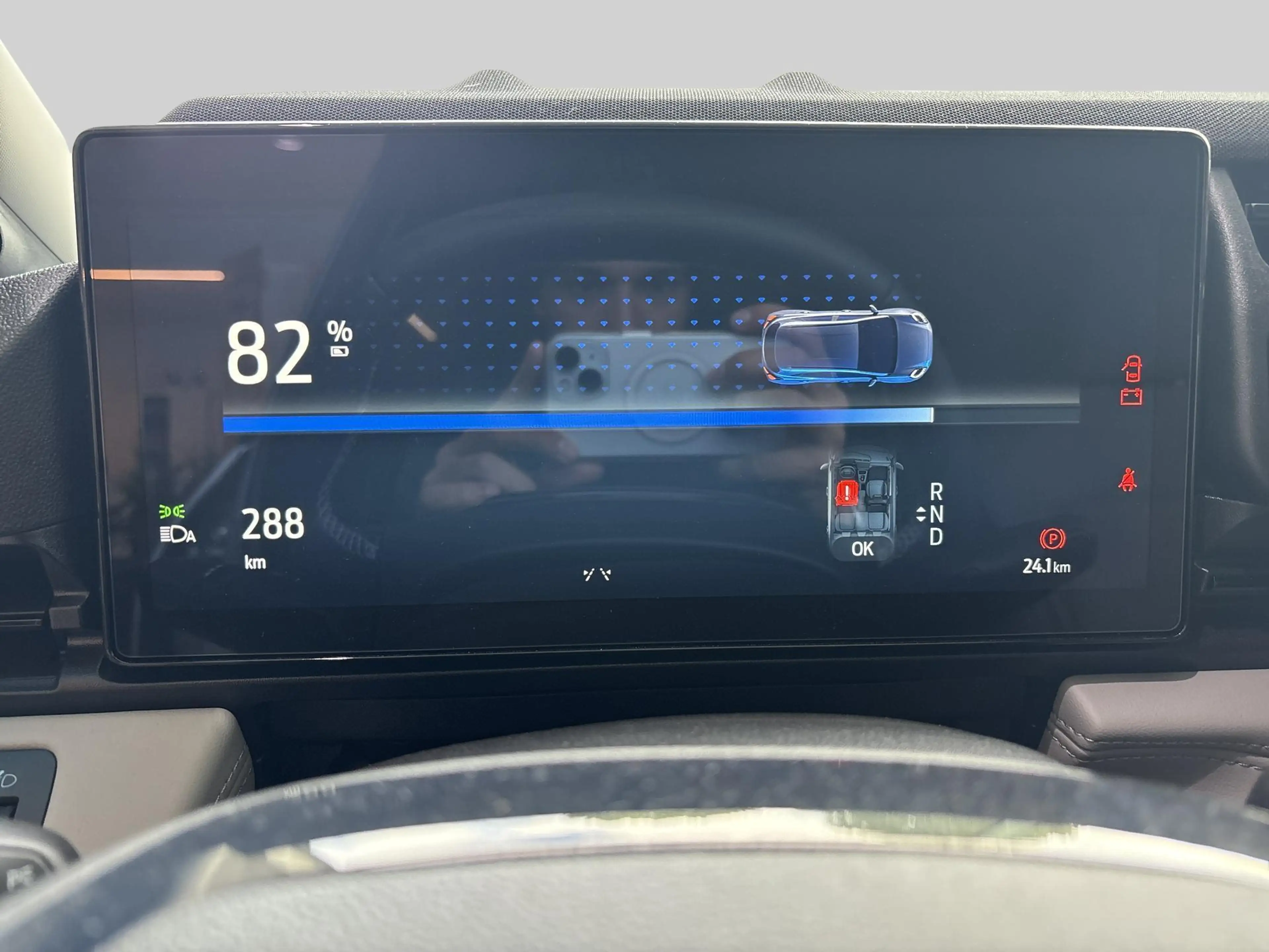 Ford Puma BEV Gen-E - Driver Assistance - 360 view - Carplay — photo 11