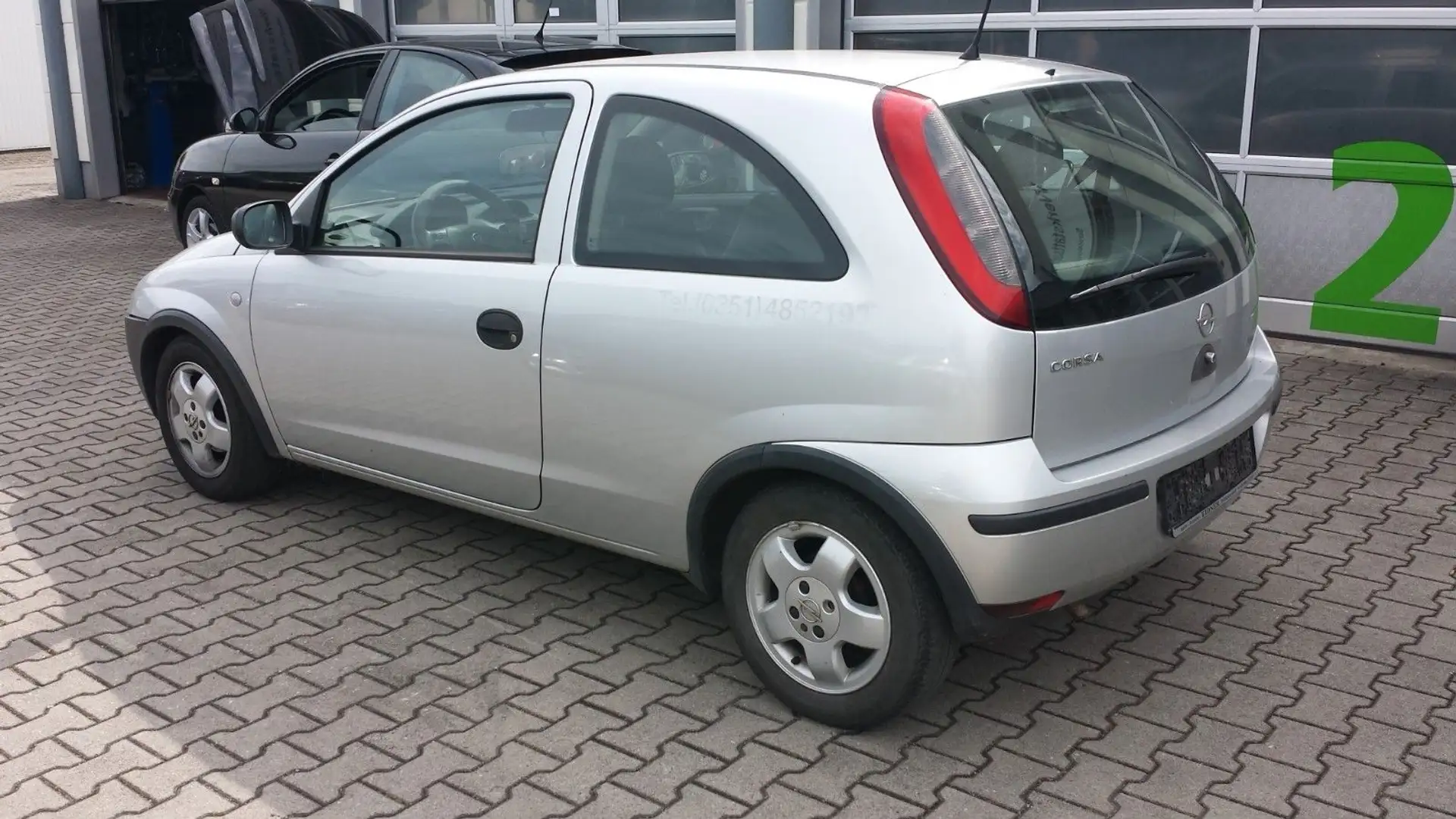 Opel Corsa C Njoy TÜV NEU Silber - 2