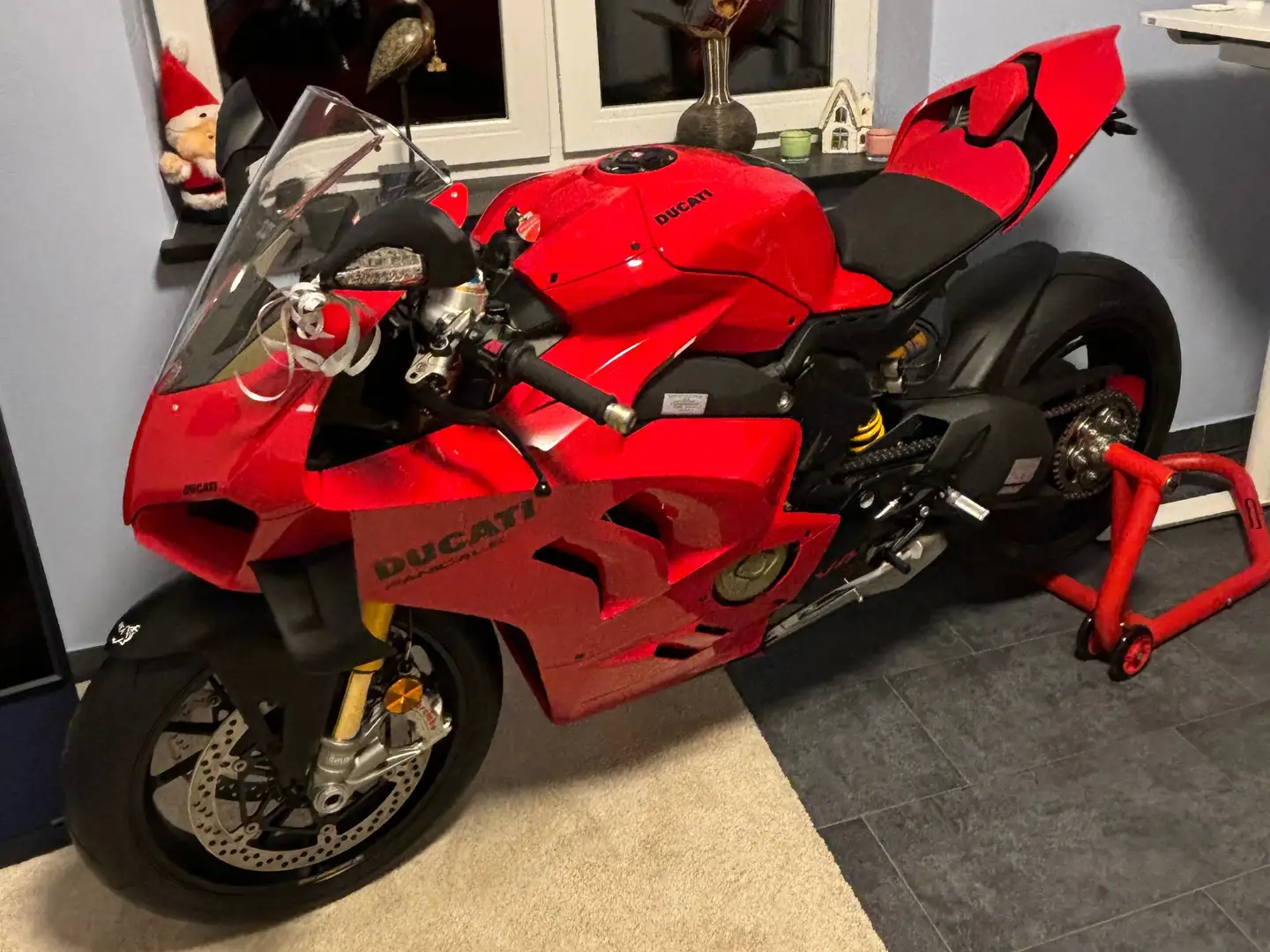 Ducati Panigale V4 S Red - 2
