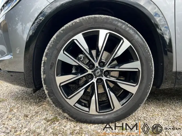 Renault Austral view 8