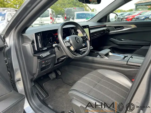 Renault Austral view 10