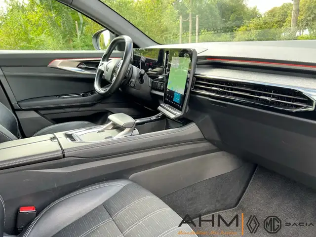 Renault Austral view 14