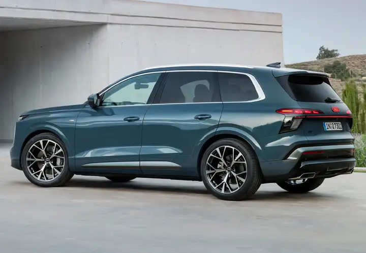 Audi Q7 2016, foto 16
