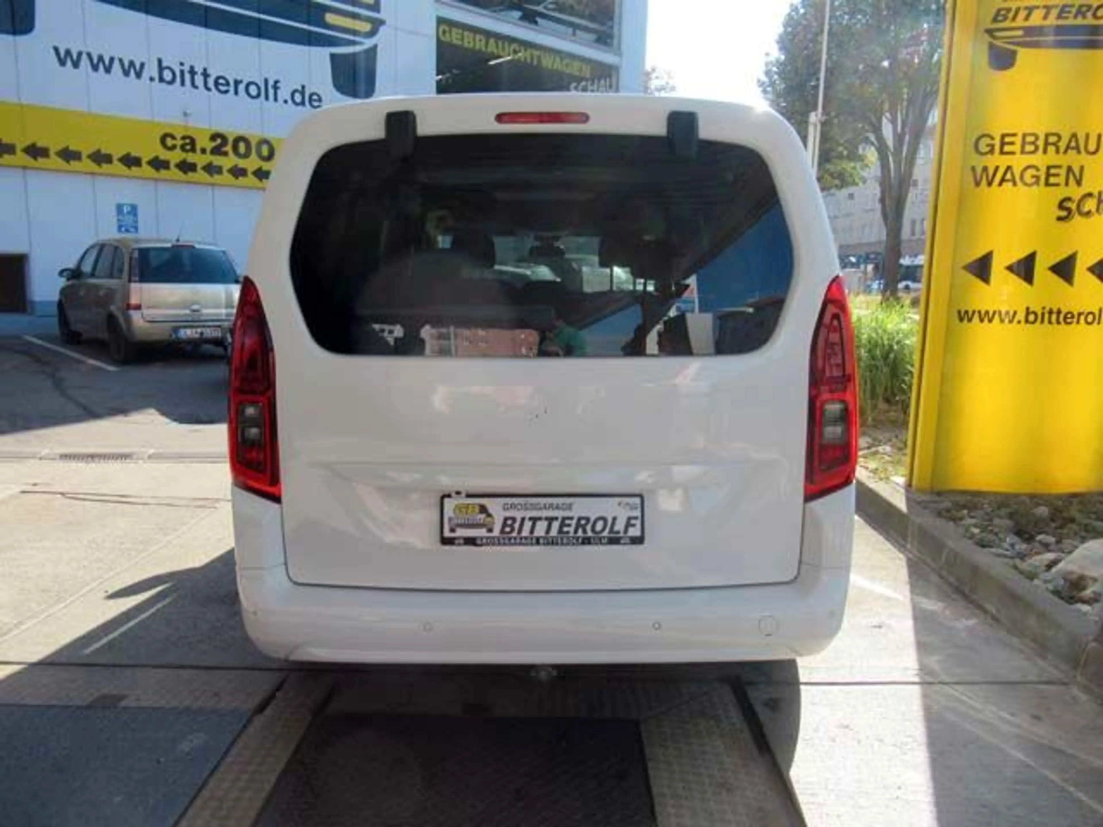 Opel Combo Life Edition 1.5D Navi/AHK/SHZ/RFK/PDC — photo 13