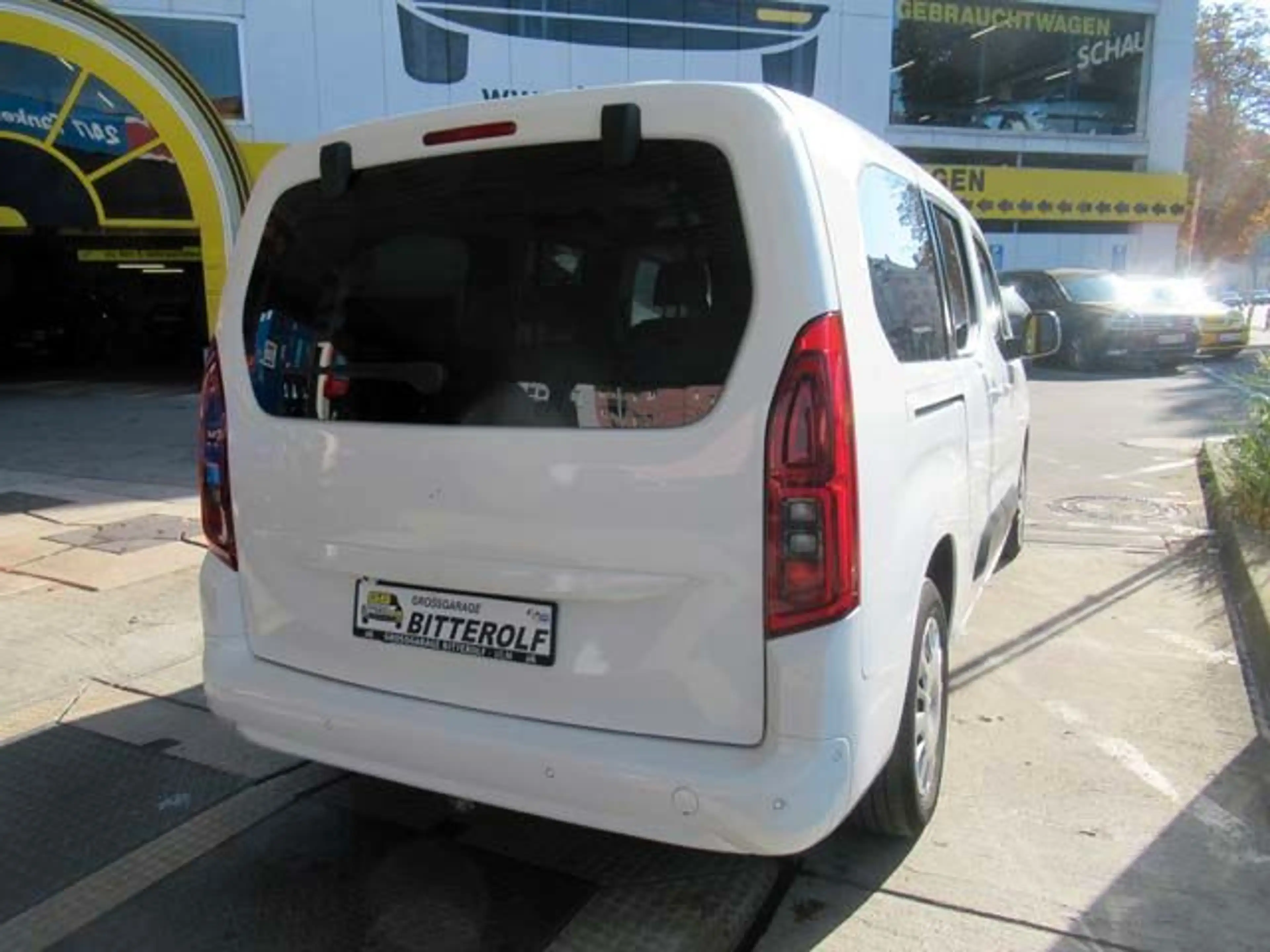Opel Combo Life Edition 1.5D Navi/AHK/SHZ/RFK/PDC — photo 12