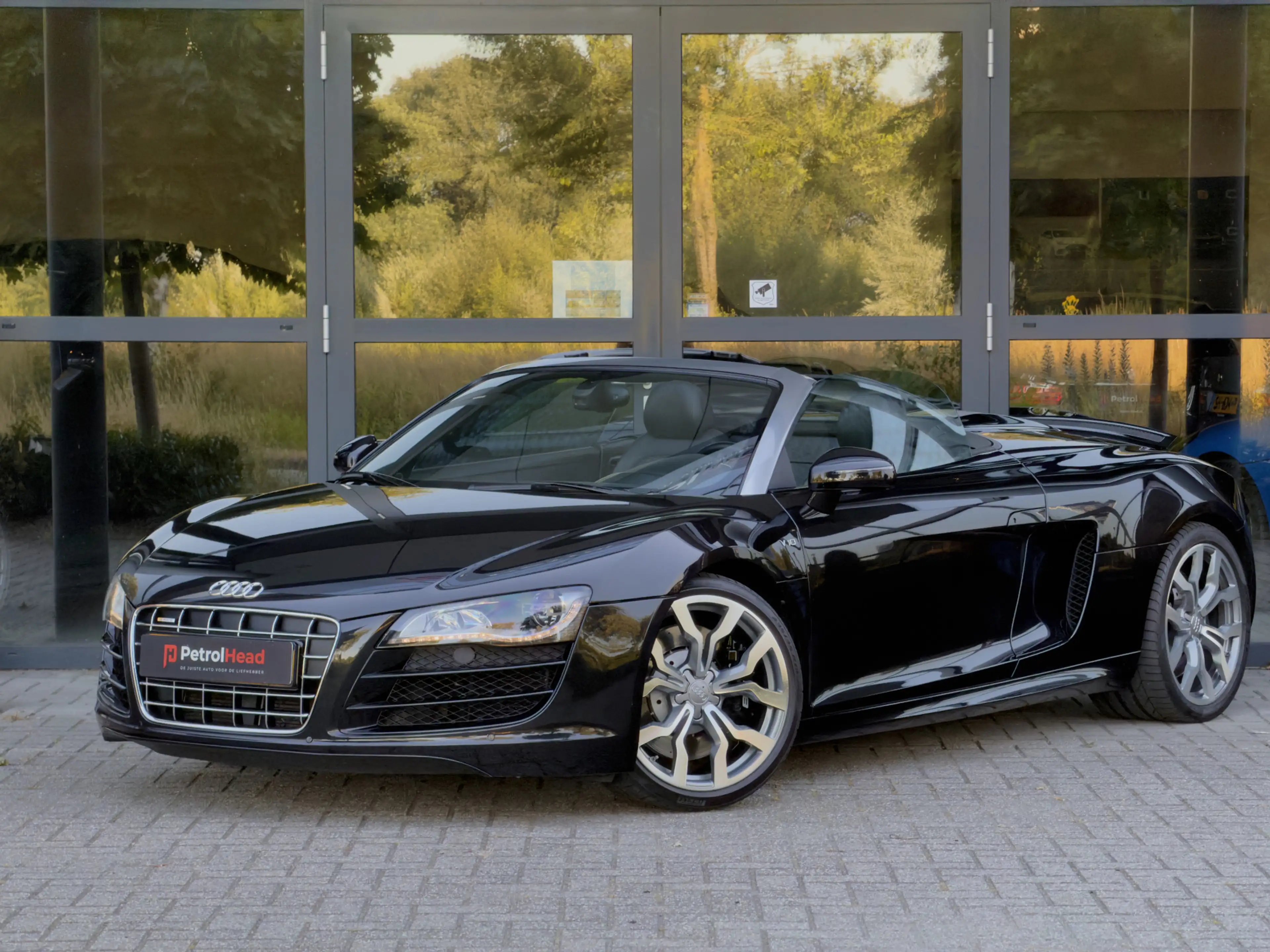Audi R8 Spyder 5.2 V10 FSI, Carbon, Magnetic Ride, Bang & — photo 6