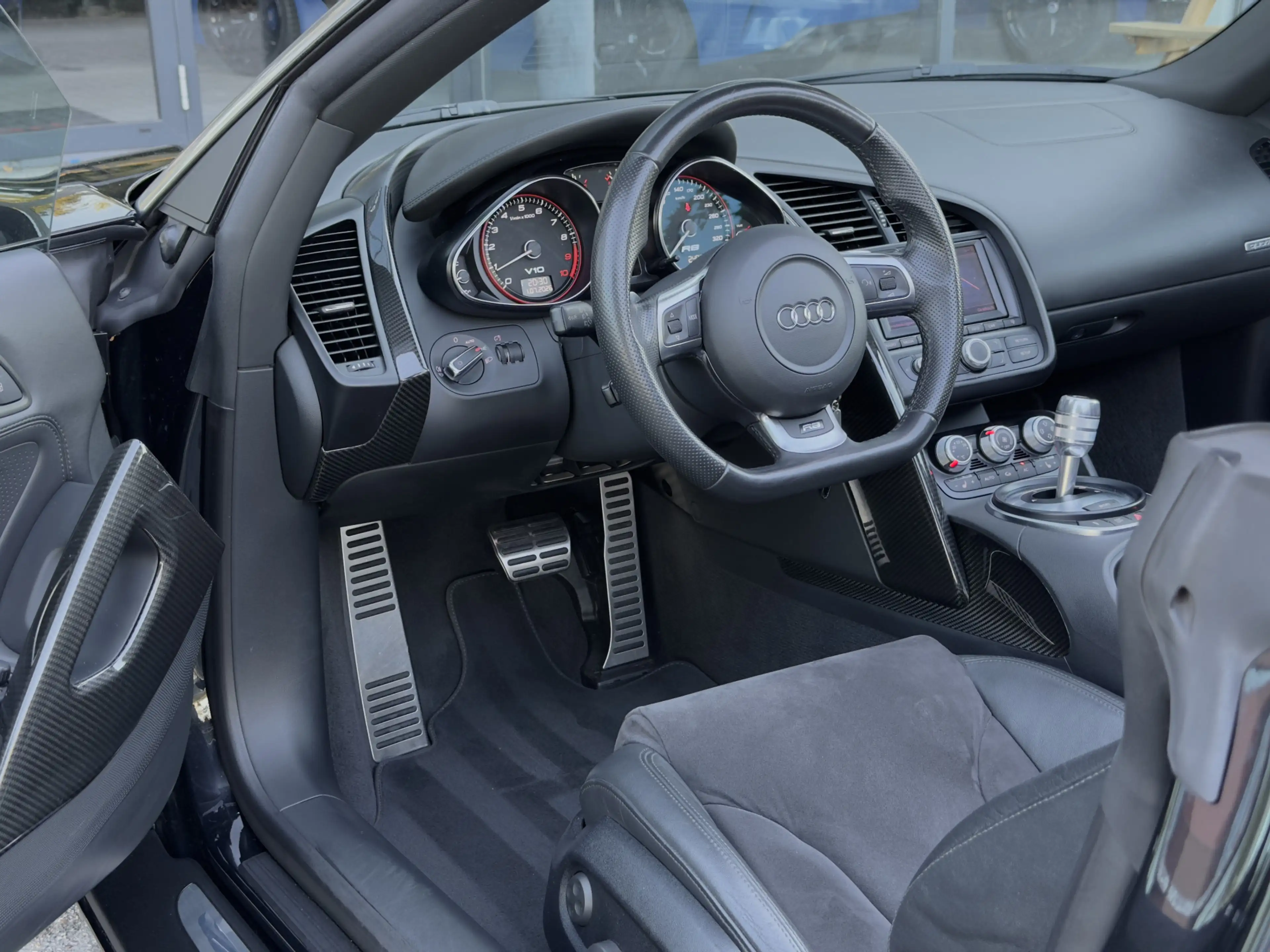 Audi R8 Spyder 5.2 V10 FSI, Carbon, Magnetic Ride, Bang & — photo 4