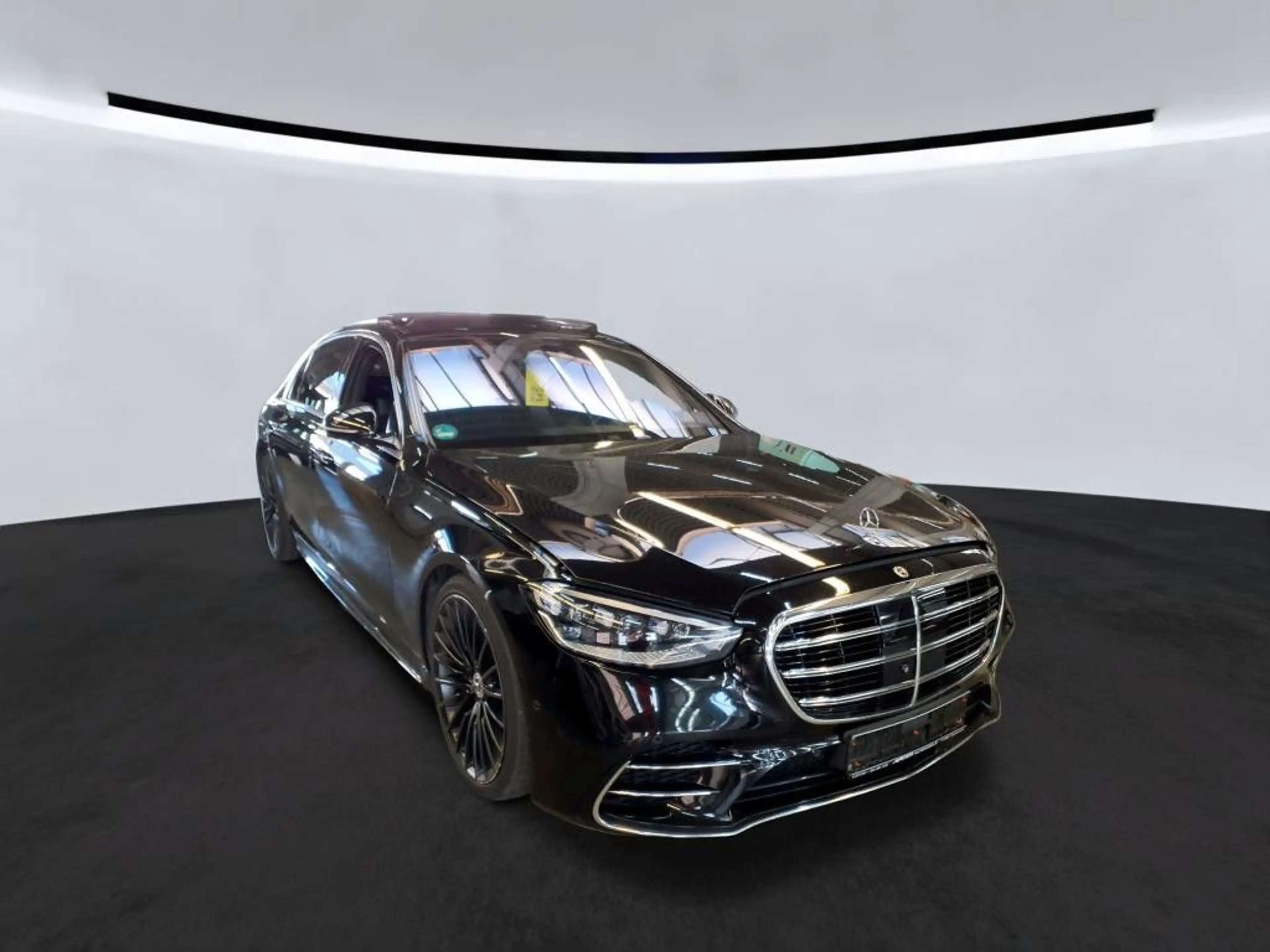 Mercedes-Benz S 500 L 4Matic*AMG LINE*CHAUFFEUR*EXECUTIVE* — photo 2