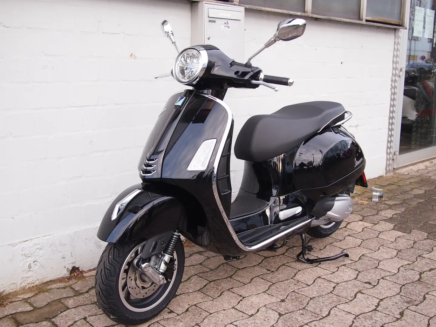 Vespa GTS Super 125 Modell 2023 Negro - 2