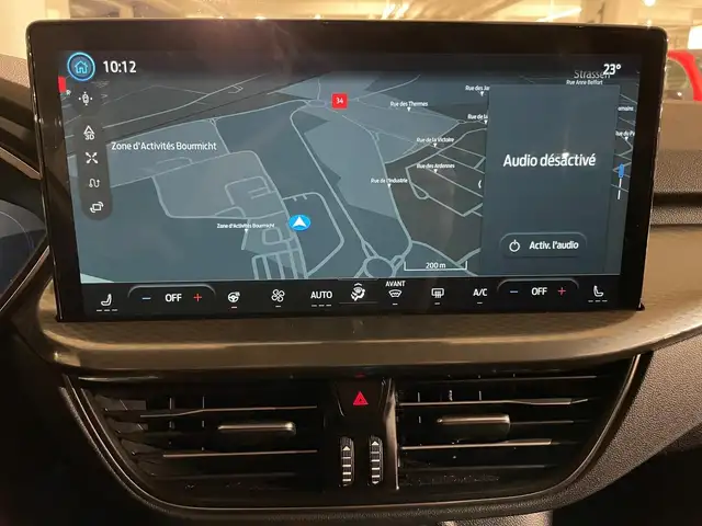 Ford Kuga view 3
