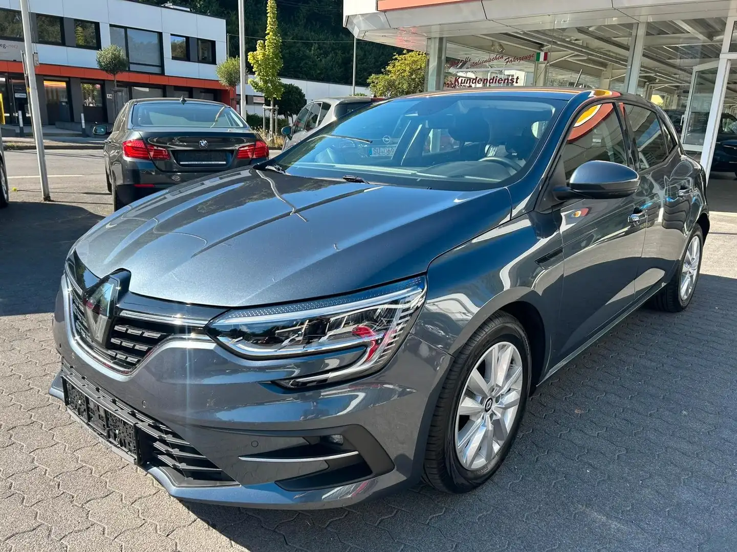 Renault Megane IV Business Edition, 1.Hd.,TÜV+ServiceNeu Grau - 1