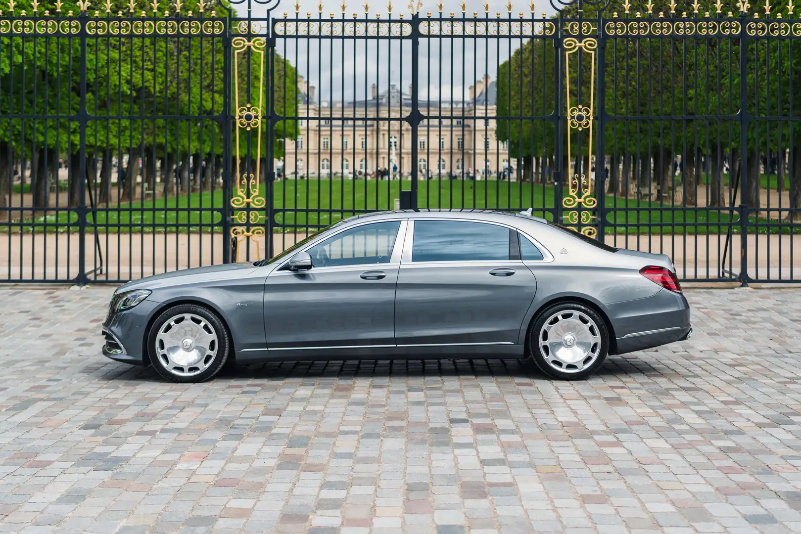Mercedes-Benz Maybach S-Klasse 560 9G-Tronic 4-Matic - dual tone, great equipment Grau - 2