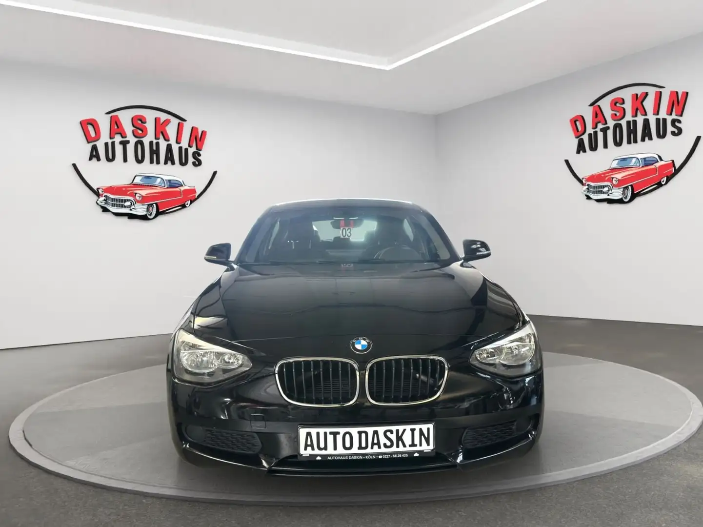 BMW 116 i Lim. 5-trg. KLIMA/APPLECARPLAY/TÜV NEU Noir - 2