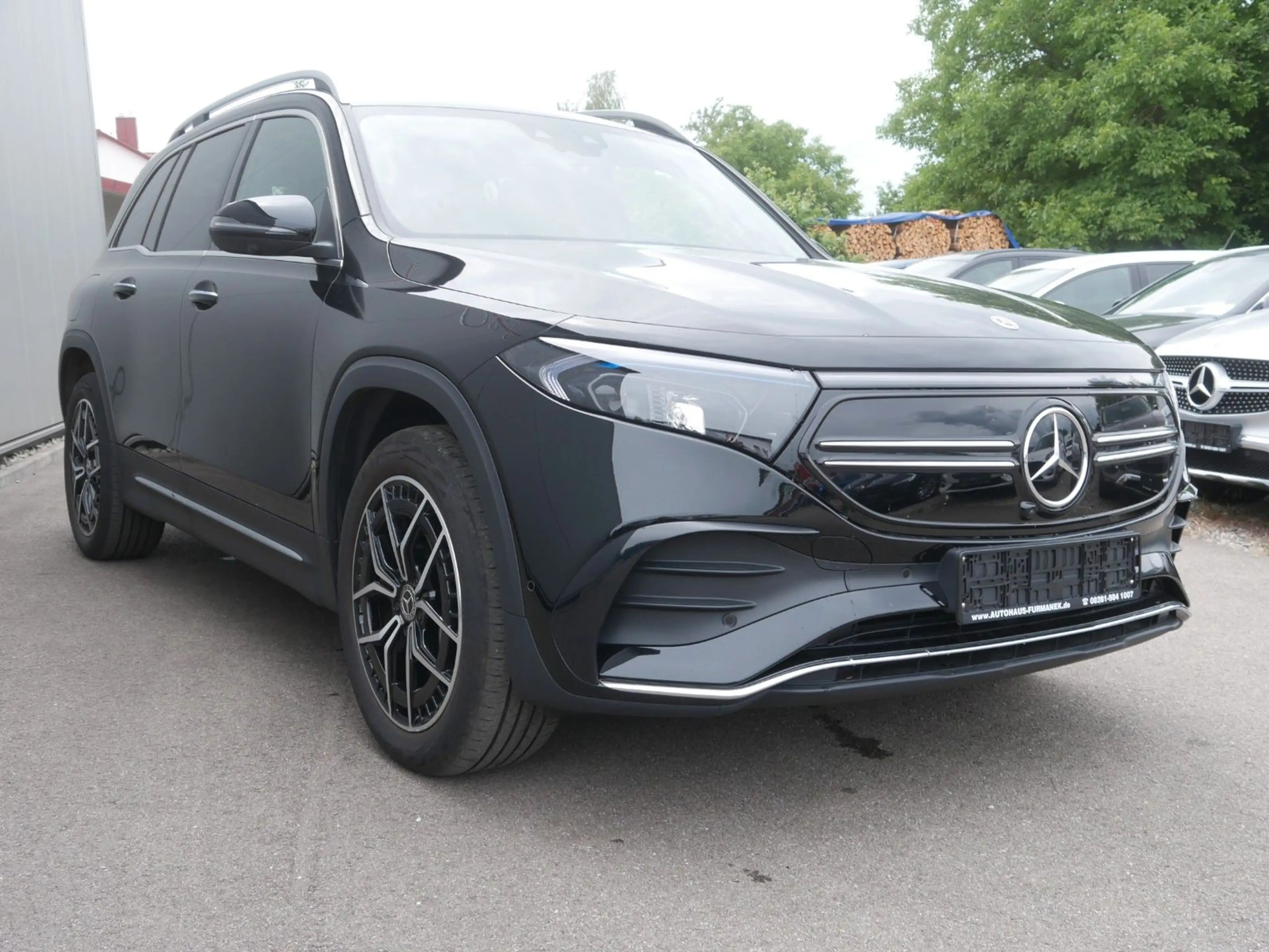 Mercedes-Benz EQB 350 4Matic AMG-Line DISTR/KEYLESS/360°/LEDER — photo 5