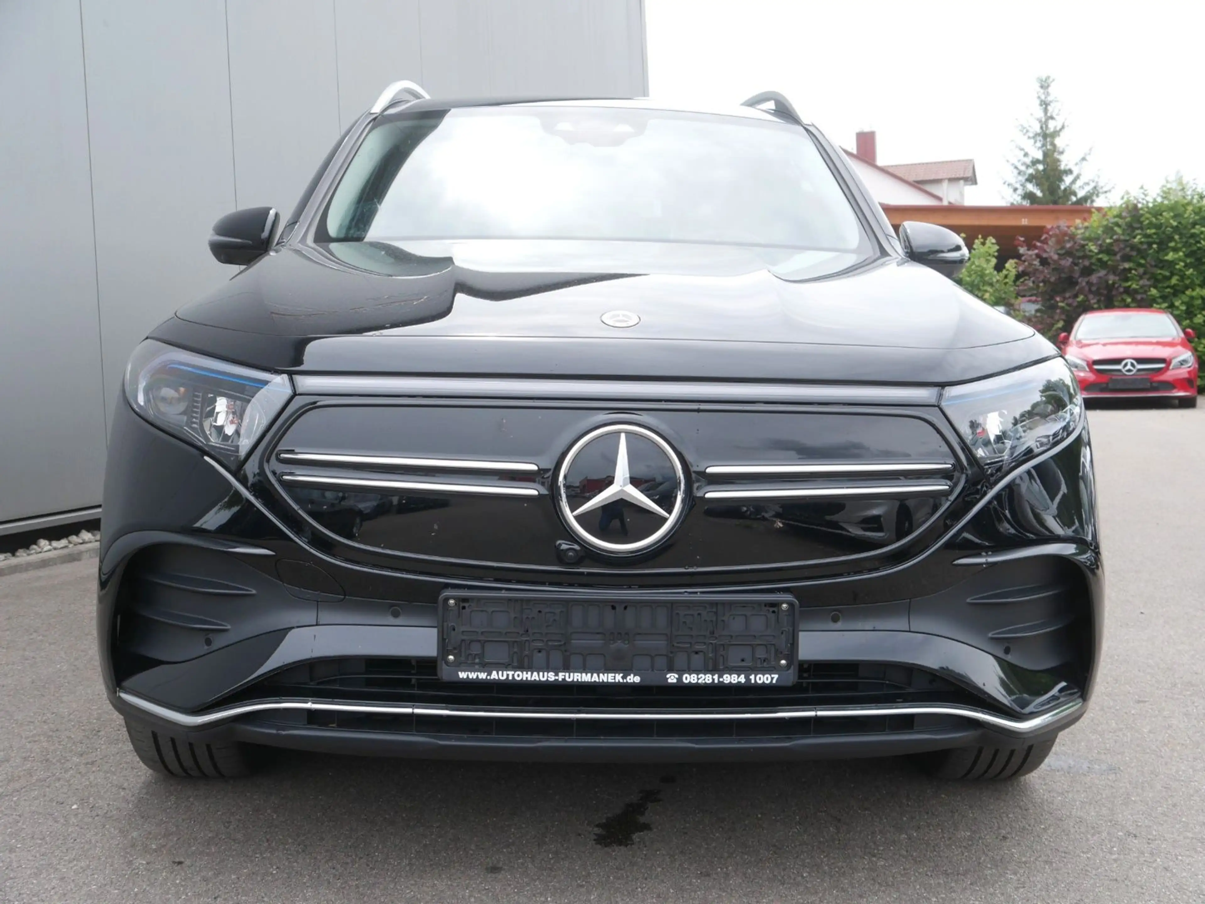 Mercedes-Benz EQB 350 4Matic AMG-Line DISTR/KEYLESS/360°/LEDER — photo 6