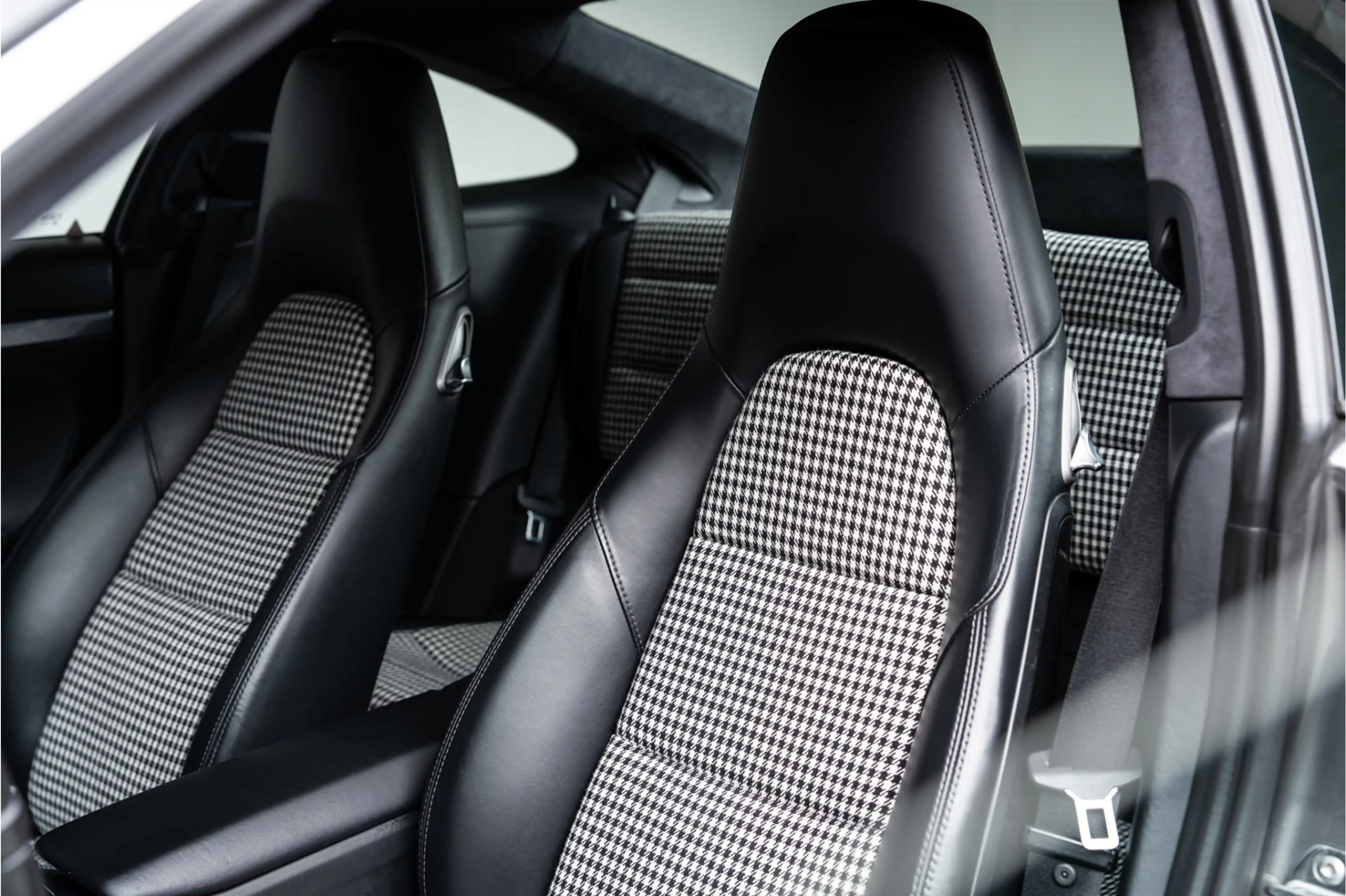 Porsche 991 3.8 Carrera 4S Pepita interieur | Sport Chrono — photo 9