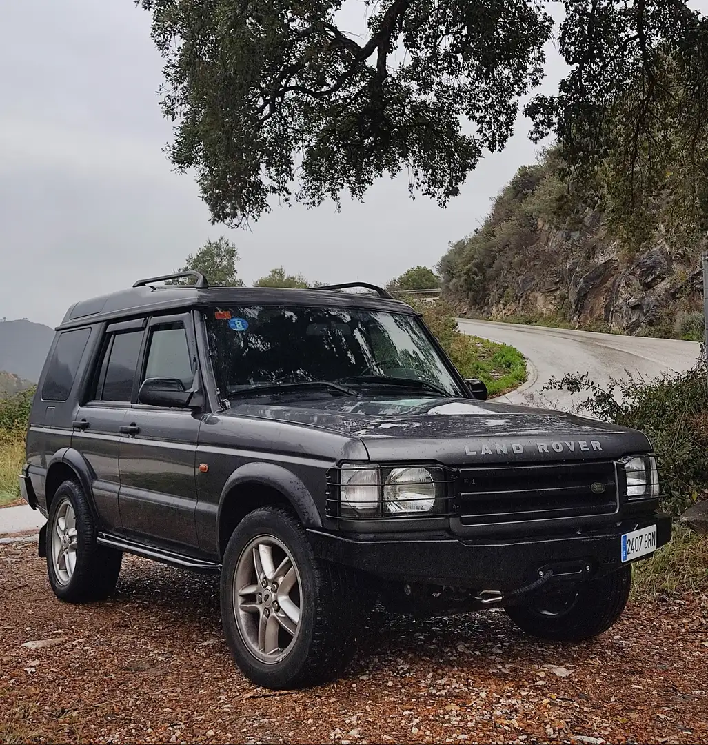 Land Rover Discovery TD5 15p. Acabado Expedition siva - 1