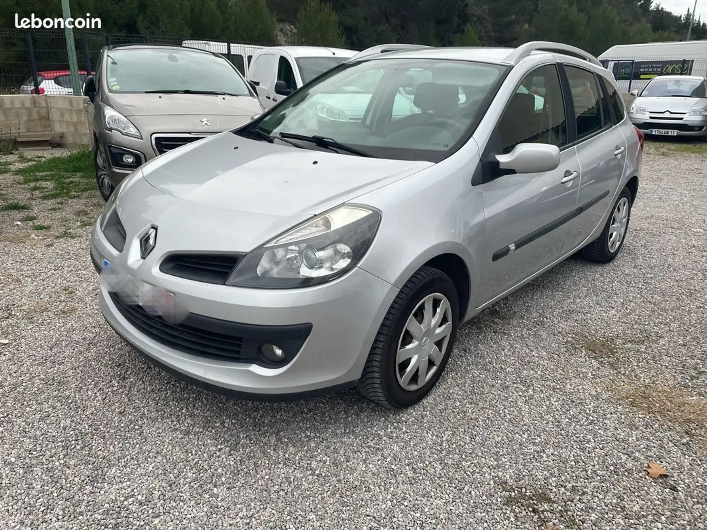 Renault Clio estate 1.5 dci 85 ch ct ok Gris - 2