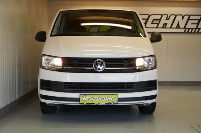 Volkswagen Multivan view 9
