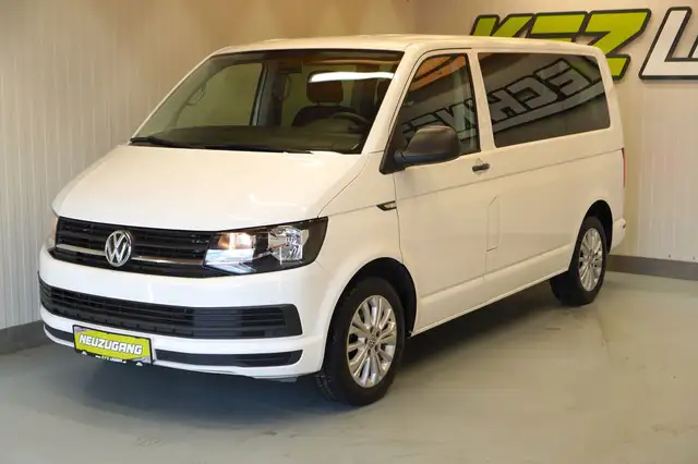 Volkswagen Multivan view 11